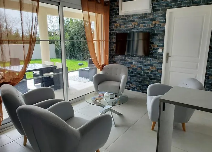 Hortensia, Famille Et Amis Nyaraló *